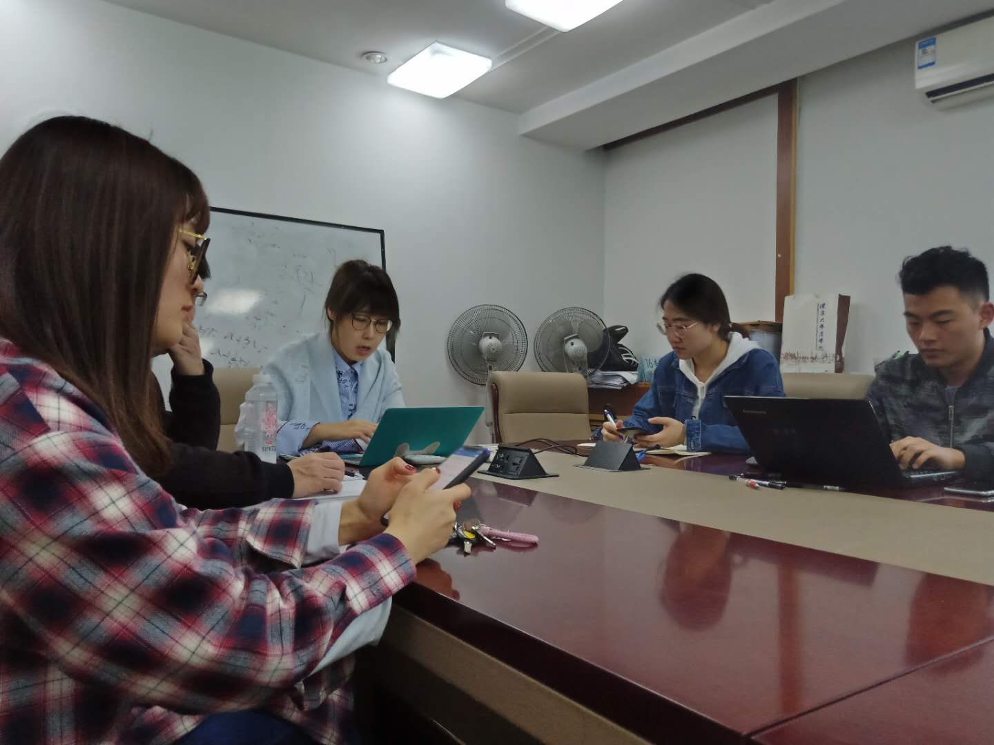 完美网页版博士生沙龙2019-03(总第3期)简报图片.jpg 完美网页版博士生沙龙2019-03(总第3期)简报图片.jpg
